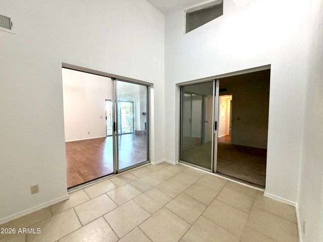 2901 W SIERRA Street, Phoenix, AZ 85029