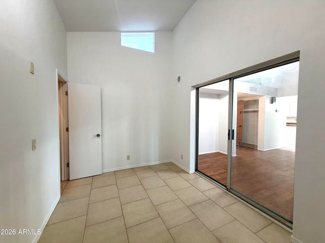 2901 W SIERRA Street, Phoenix, AZ 85029