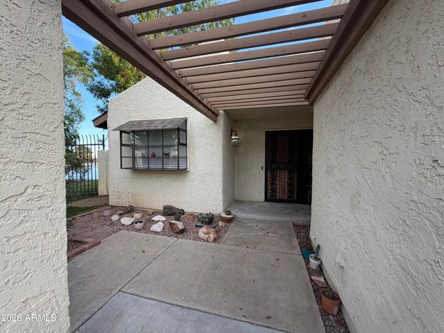 2901 W SIERRA Street, Phoenix, AZ 85029
