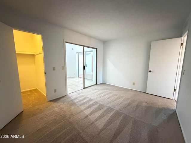 2901 W SIERRA Street, Phoenix, AZ 85029