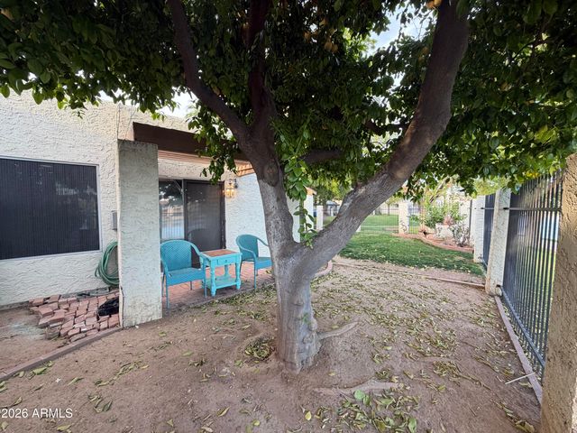 2901 W SIERRA Street, Phoenix, AZ 85029