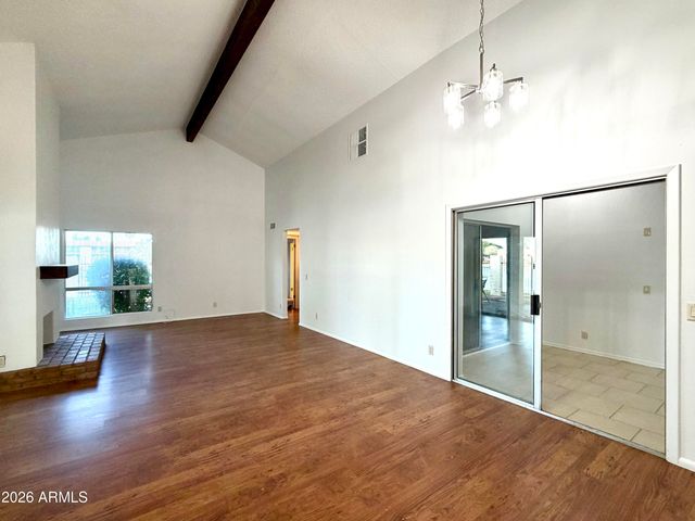 2901 W SIERRA Street, Phoenix, AZ 85029