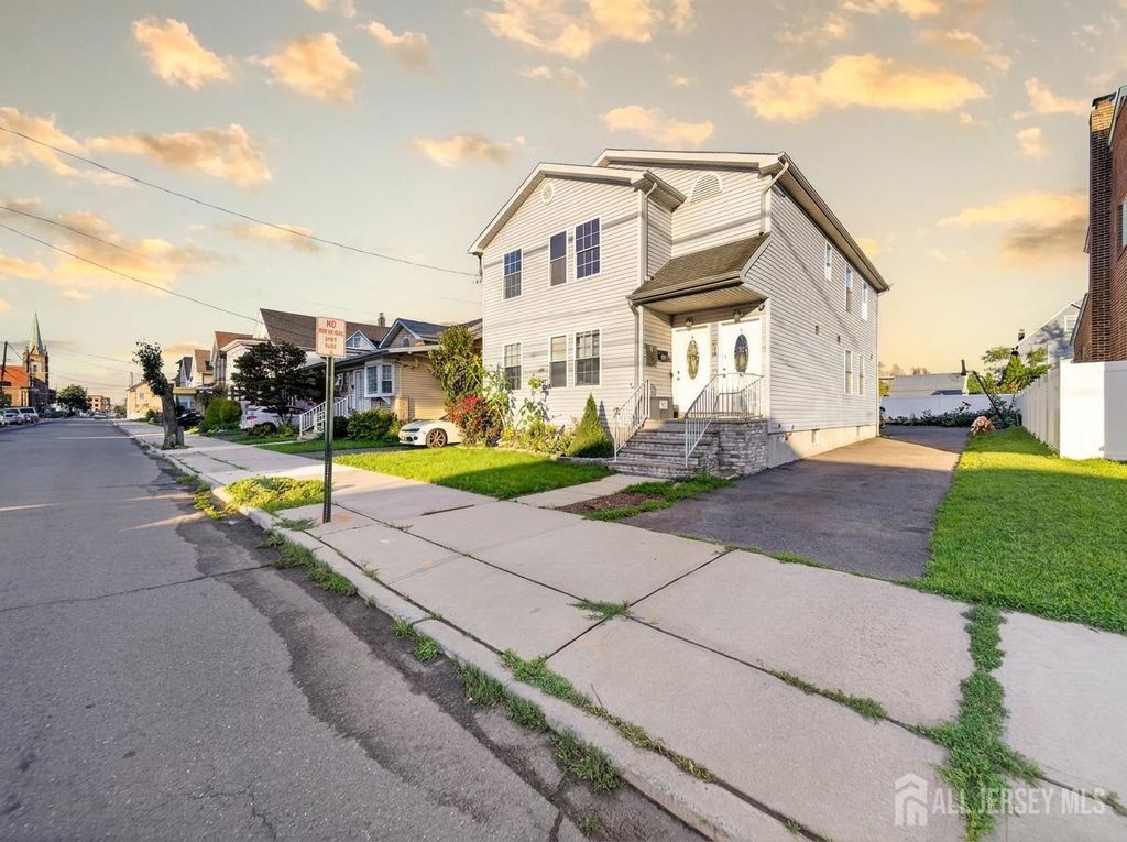 138 Pershing Avenue 2, Carteret, NJ 07008