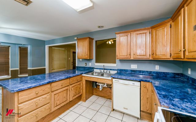 4606 Jeff Davis Street, Marshall, TX 75672