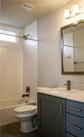 1013 Banyon ST, Austin, TX 78757