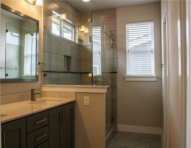 1013 Banyon ST, Austin, TX 78757