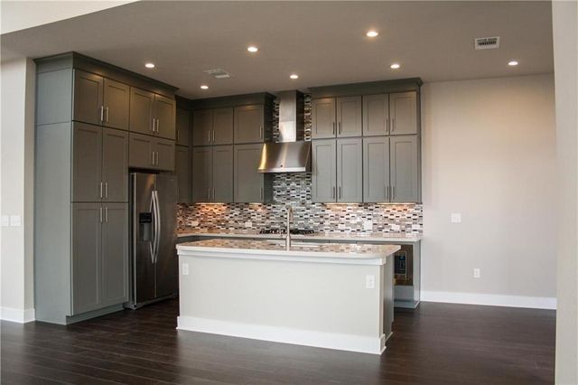 1013 Banyon ST, Austin, TX 78757