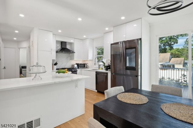 821 Hillside Rd, Rahway City, NJ 07065