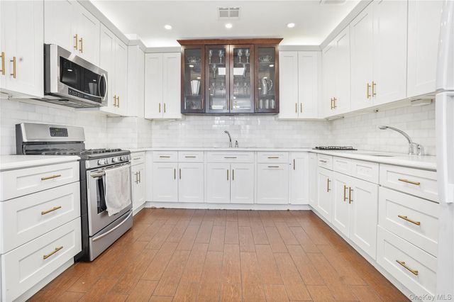 53 Lorimer Street 6B, Brooklyn, NY 11206