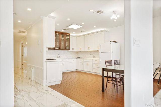 53 Lorimer Street 6B, Brooklyn, NY 11206