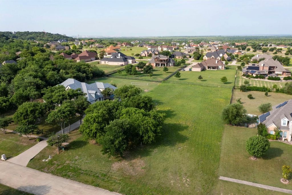 2488 Creekwood Drive, Cedar Hill, TX 75104