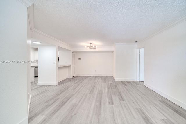 10795 SW 108th Avenue 304, Miami, FL 33176