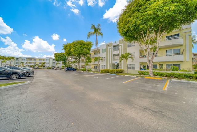 10795 SW 108th Avenue 304, Miami, FL 33176