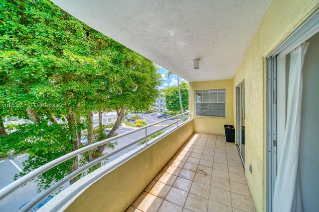 10795 SW 108th Avenue 304, Miami, FL 33176