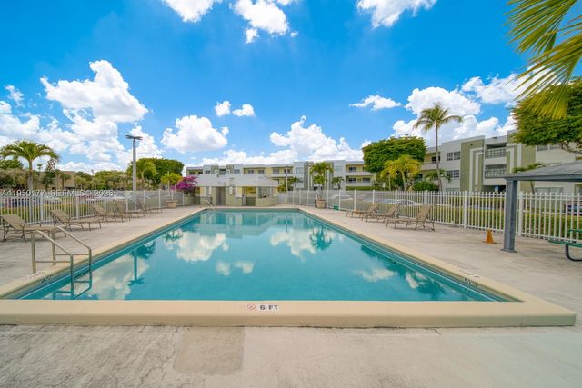 10795 SW 108th Avenue 304, Miami, FL 33176