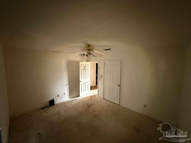 6844 Community Dr, Pensacola, FL 32526