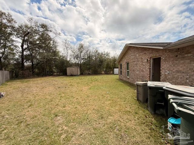 6844 Community Dr, Pensacola, FL 32526