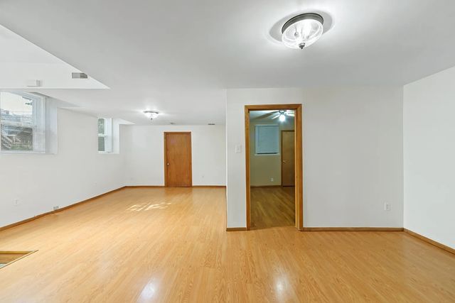 2724 W Chicago Avenue, Chicago, IL 60622