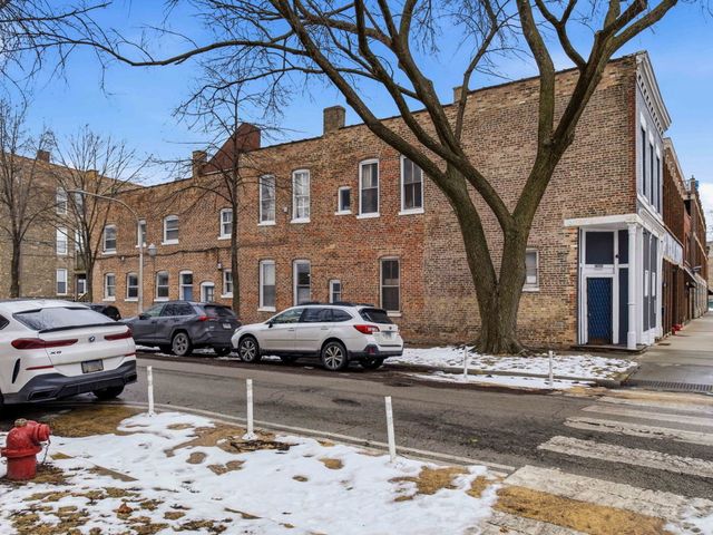 2724 W Chicago Avenue, Chicago, IL 60622