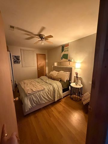 2724 W Chicago Avenue, Chicago, IL 60622