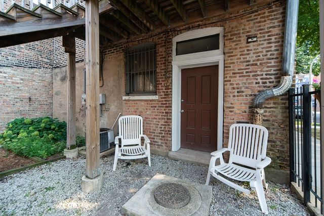 2724 W Chicago Avenue, Chicago, IL 60622