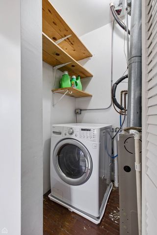 2724 W Chicago Avenue, Chicago, IL 60622