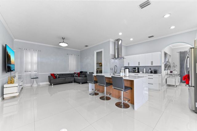 1733 22nd Avenue N, Lake Worth Beach, FL 33460