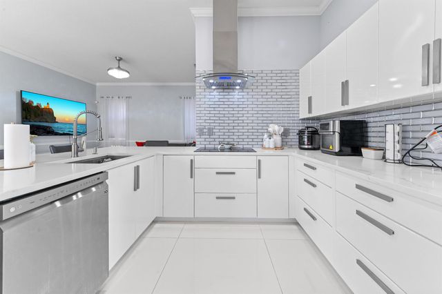 1733 22nd Avenue N, Lake Worth Beach, FL 33460