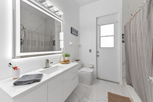 1733 22nd Avenue N, Lake Worth Beach, FL 33460