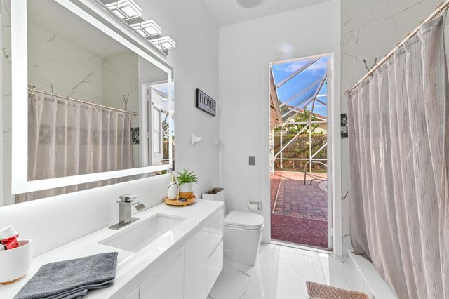 1733 22nd Avenue N, Lake Worth Beach, FL 33460