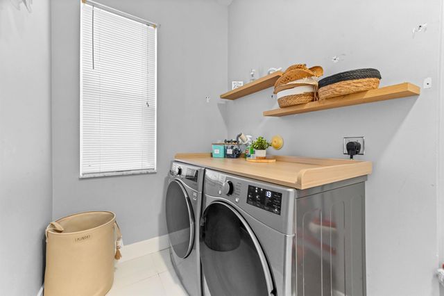 1733 22nd Avenue N, Lake Worth Beach, FL 33460