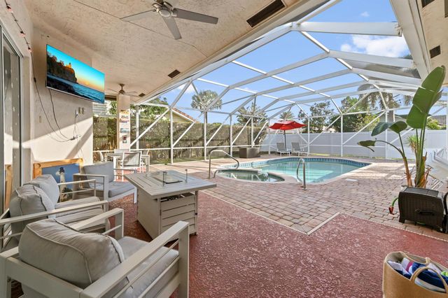 1733 22nd Avenue N, Lake Worth Beach, FL 33460