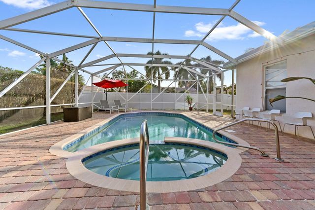 1733 22nd Avenue N, Lake Worth Beach, FL 33460