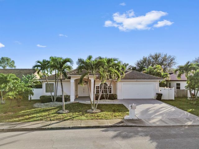 1733 22nd Avenue N, Lake Worth Beach, FL 33460