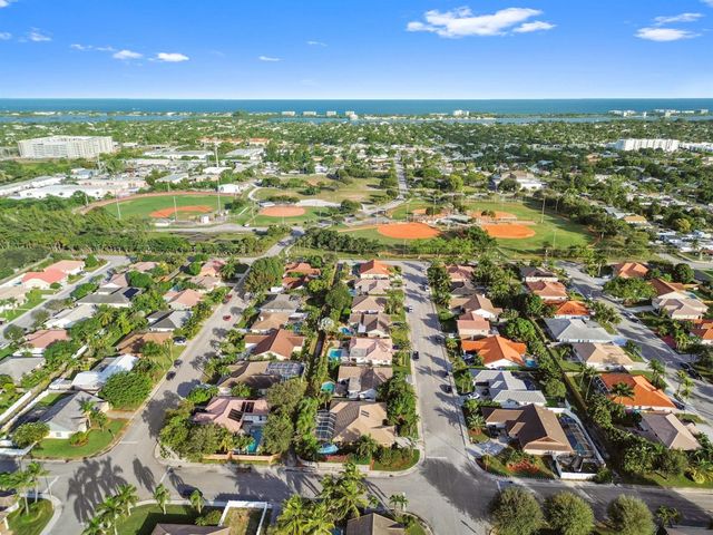 1733 22nd Avenue N, Lake Worth Beach, FL 33460