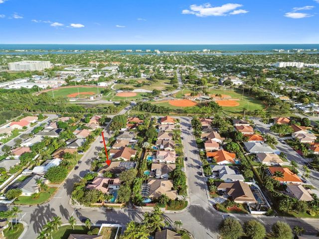 1733 22nd Avenue N, Lake Worth Beach, FL 33460