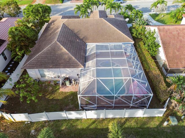 1733 22nd Avenue N, Lake Worth Beach, FL 33460
