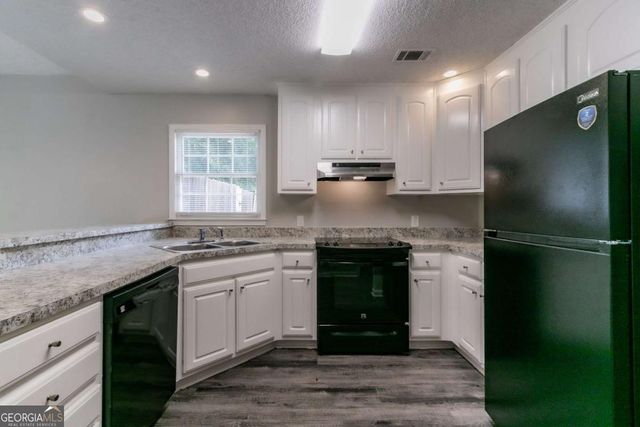 2950 Camary Place Drive SE, Conyers, GA 30094