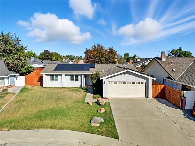 2123 Cottonwood Court, Hanford, CA 93230