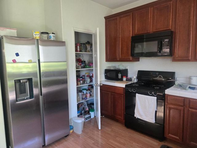 4421 Harmony Hill Way, Stockton, CA 95212