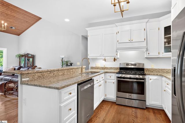 11 Holly Trace, Simpsonville, SC 29681