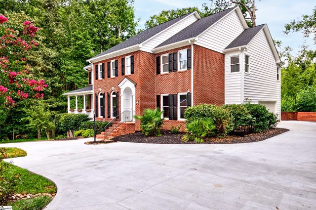 11 Holly Trace, Simpsonville, SC 29681