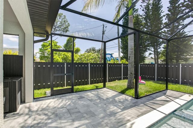 812 SW 14TH AVENUE, Cape Coral, FL 33991
