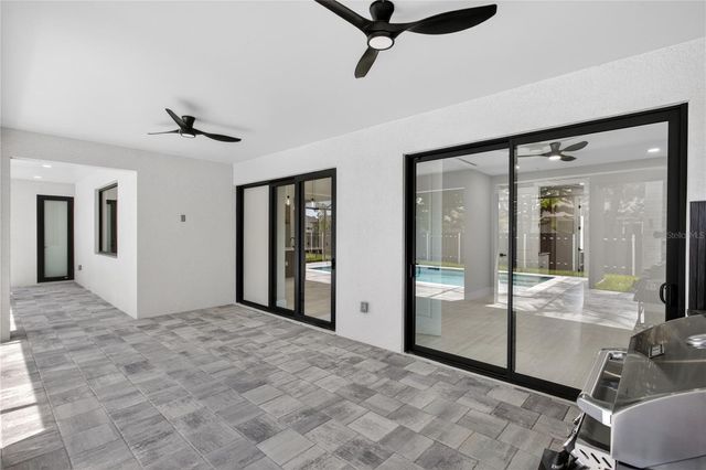 812 SW 14TH AVENUE, Cape Coral, FL 33991