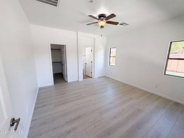 934 E OVERLIN Lane, Avondale, AZ 85323
