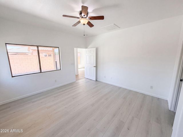934 E OVERLIN Lane, Avondale, AZ 85323