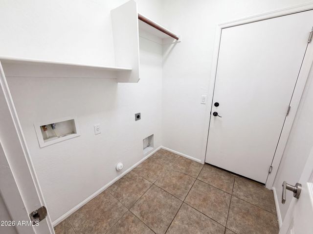 934 E OVERLIN Lane, Avondale, AZ 85323