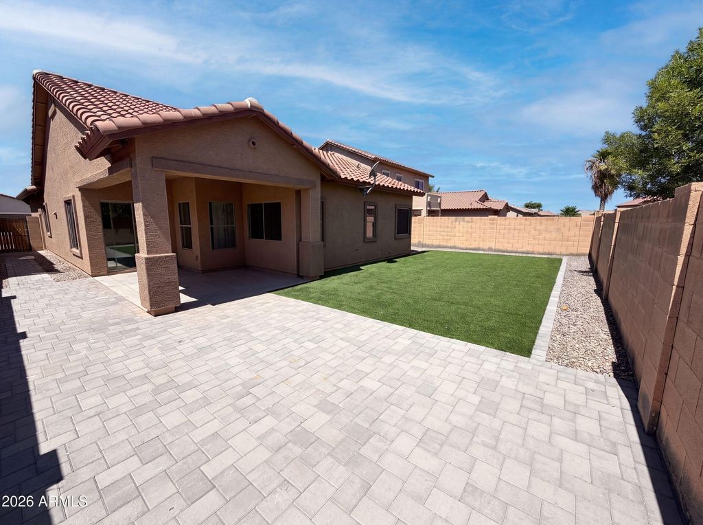 934 E OVERLIN Lane, Avondale, AZ 85323 — photo 5