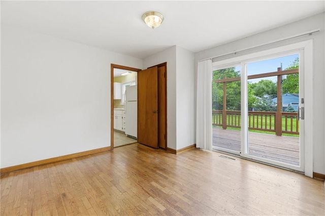 8901 Craig Drive, Overland Park, KS 66212