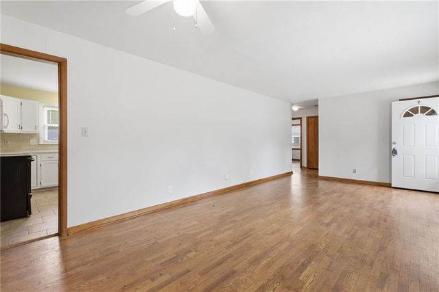 8901 Craig Drive, Overland Park, KS 66212